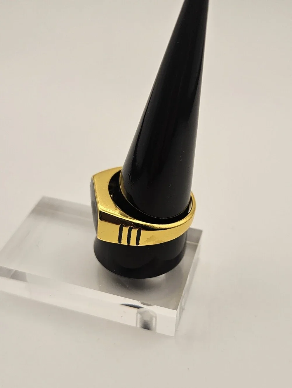 N/A gold tone